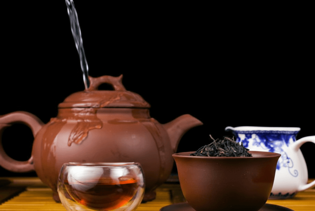 Quand on aime le thé, on se connecte sur envoute.com.