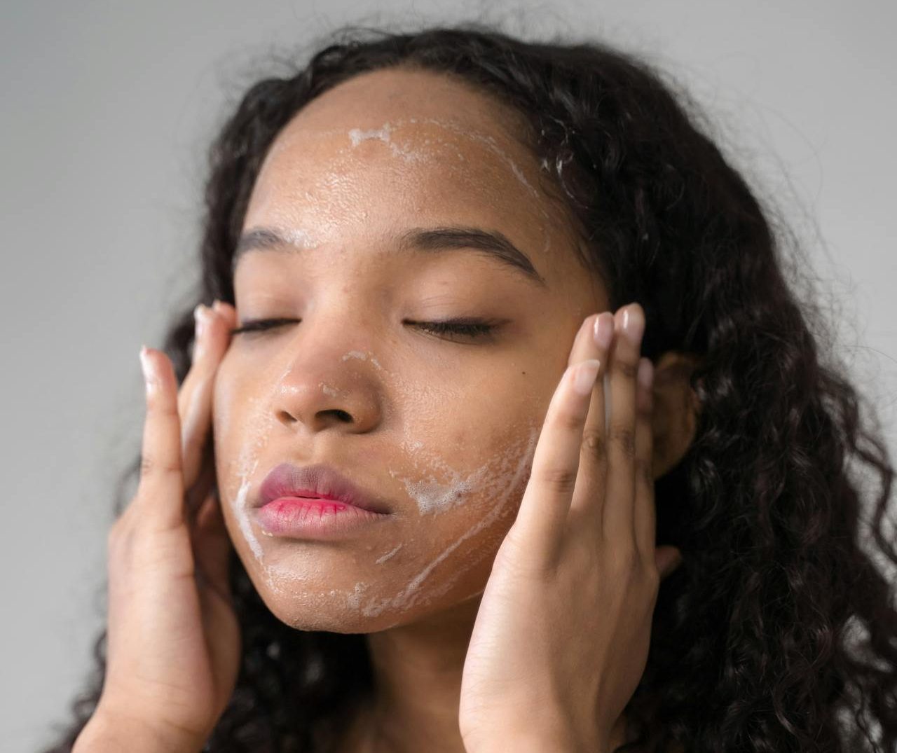 Nettoyer et embellir son visage avec du bio…