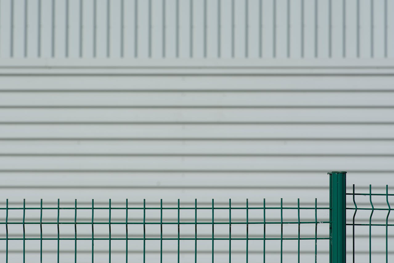 Contactez clotures-grillages.com pour l’achat de votre matériel de clôture