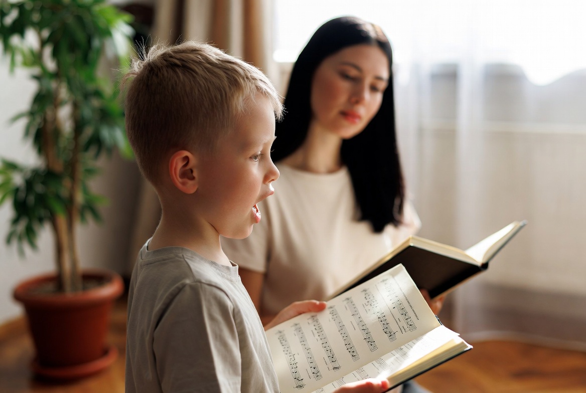 Trouvez votre professeur de chant à domicile avec Allegromusique.fr