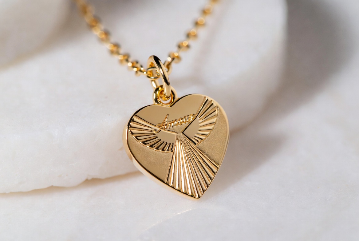 Signifier son amour avec une médaille d’amour… !