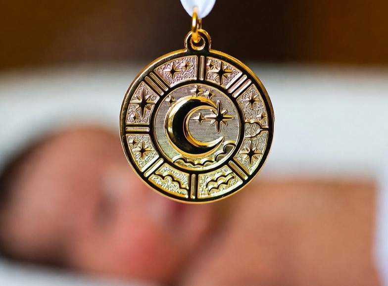 Médaille de baptême en or à offrir - Un cadeau céleste